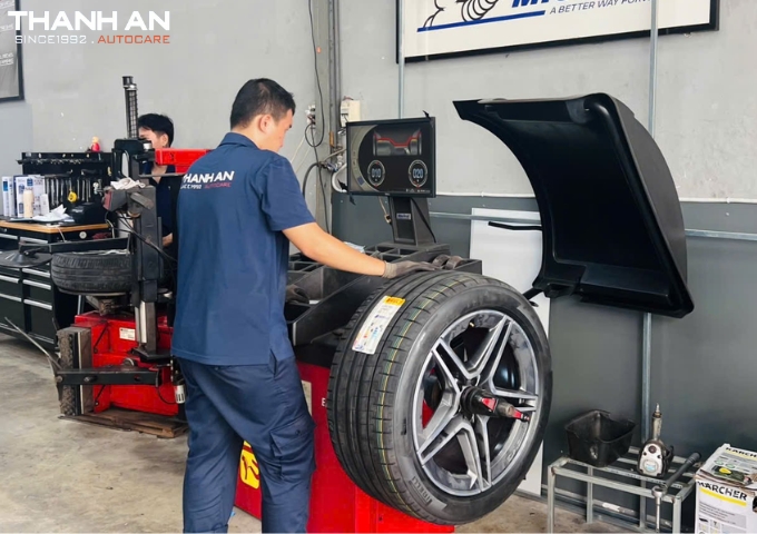Mẹo giúp tăng tuổi thọ cho lốp xe Mercedes GLS 450
