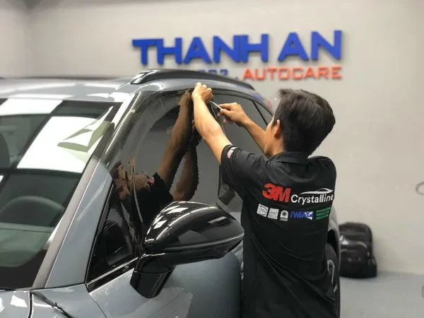 Dán phim cách nhiệt 3M chính hãng uy tín tại Thanh An Autocare