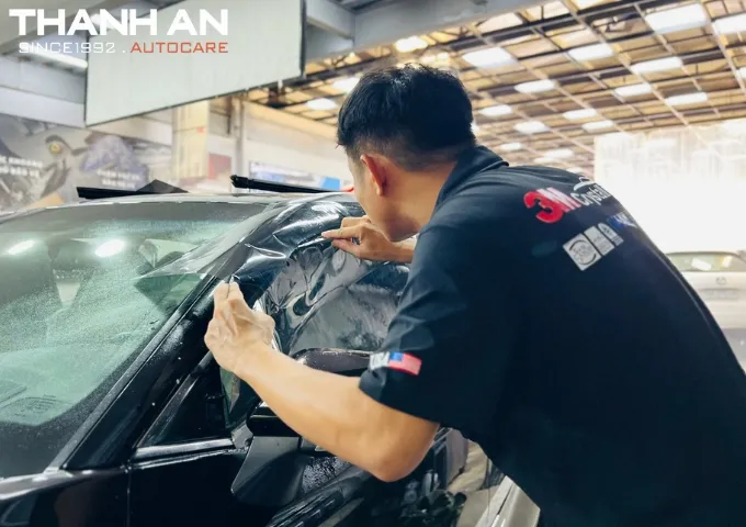 Phim cách nhiệt 3M chính hãng tôn lên vẻ sang trọng cho xe Kia Cadenza