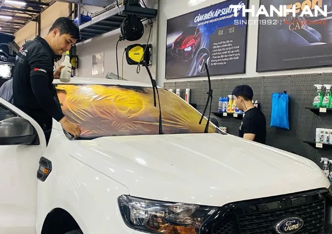 Dán phim cách nhiệt xe ô tô Mazda, giảm nhiệt độ cabin rõ rệt