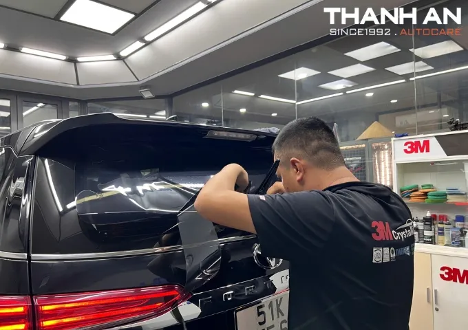 Dán phim cách nhiệt 3M cho toàn bộ kính xe SUV Lexus LX tại Thanh An Autocare