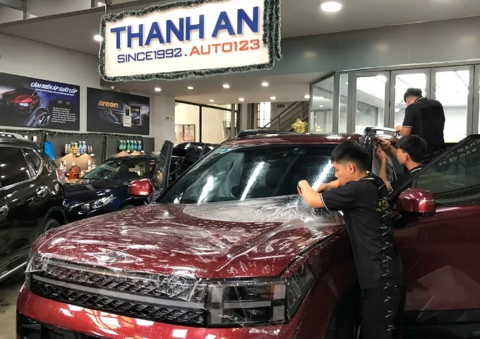 Quy trình dán ppf chuyên nghiệp cho xe sang như Kia Cadenza.