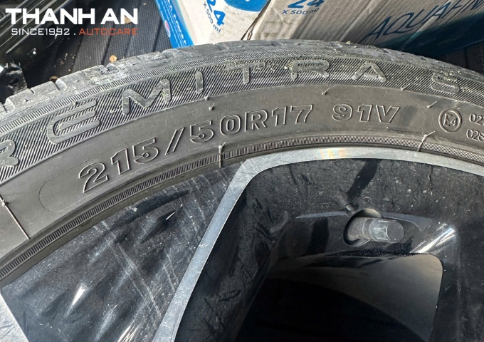 Giao lốp đi Cà Mau - Lốp Maxxis 215/50R17 MS2 nhanh chóng