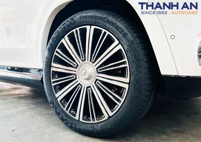 Thay Lốp Continental đảm bảo xe di chuyển ổn định trong mọi điều kiện thời tiết.