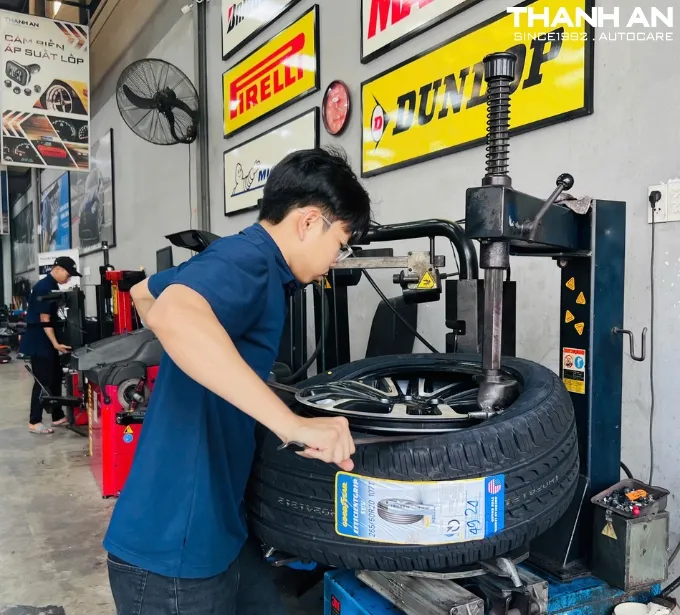 lốp xe ford everest 255/55r20