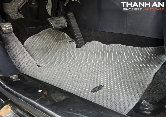 Mua thảm lót sàn xe ô tô ở đâu uy tín?