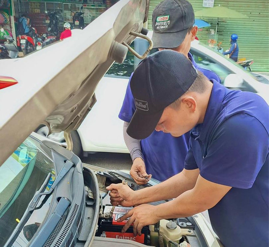 cứu hộ thay vỏ xe ô tô quận 7