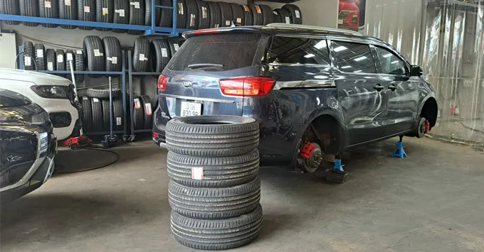 Thay lốp cho xe Kia Sorento giá tốt tại Thanh An Autocare thành phố Hồ Chí Minh
