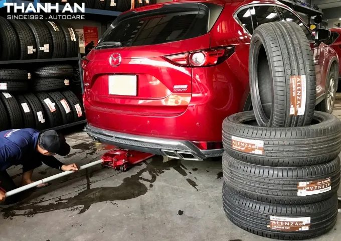 Thay lốp Bridgestone 225/55R19 Alenza 001 cho Mazda CX5 tại quận 7 hcm
