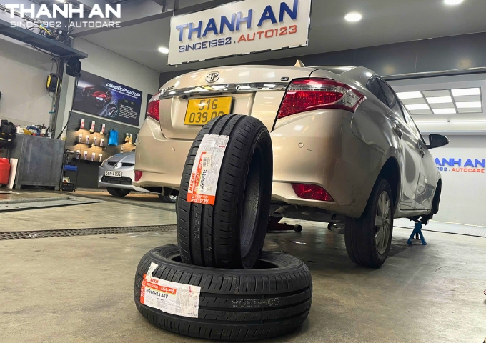 Khách hàng thay 2 lốp Maxxis 185/60R15 Mecotra MAP5 Thái Lan cho xe vios tại quận 7