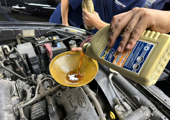 Thay nhớt ô tô quận phú mỹ hưng uy tín