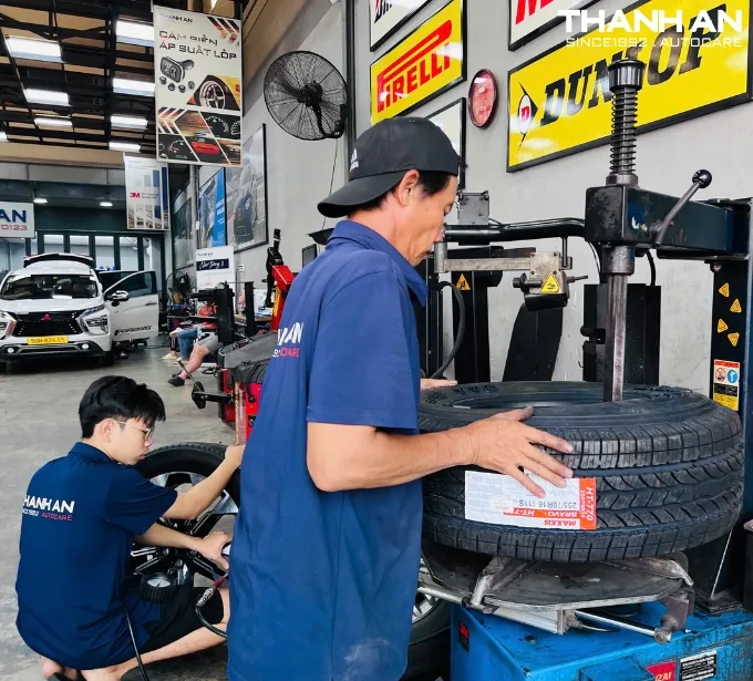 lốp xe Ford Ranger 265/70R16