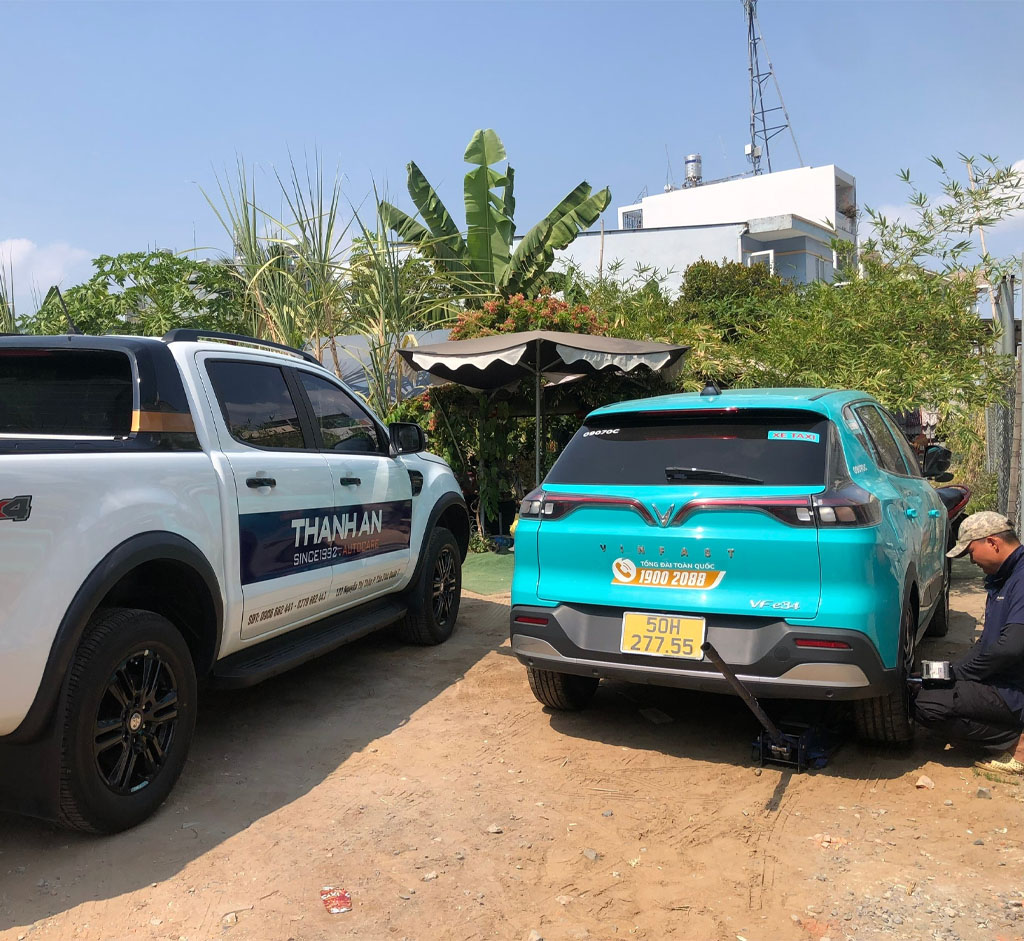 cứu hộ thay vỏ xe ô tô gần đây