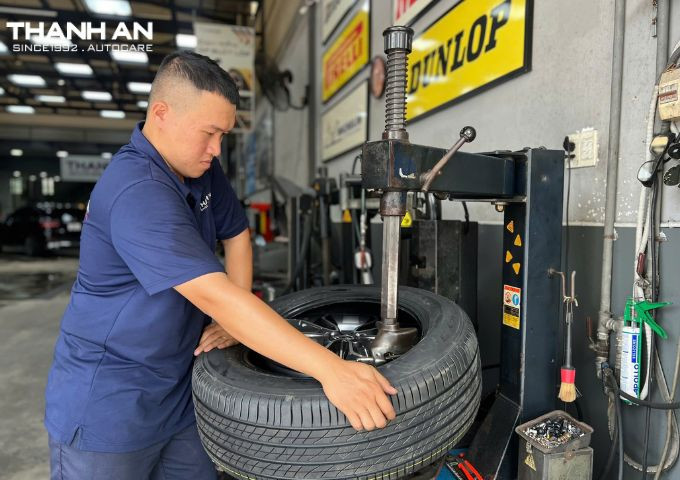 honda-crv-thay-2-vo-michelin-235-60r18-primacy-3st (2)