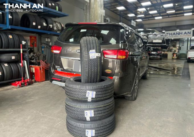 kia-sedona-thay-4-lop-michelin-235-60r18-primacy-3-st-thai-lan