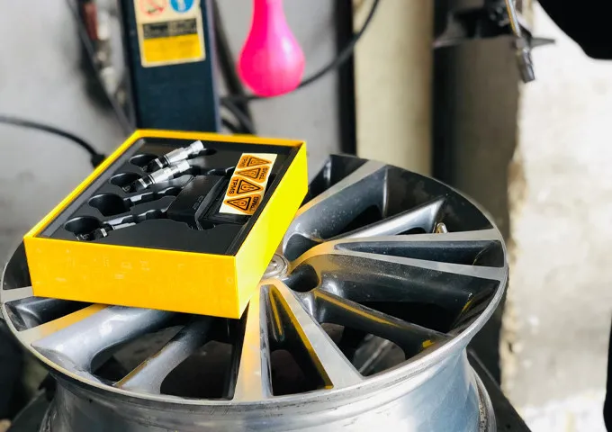 Lắp Cảm Biến Áp Suất Lốp Quận 9: Giá Tốt, Chính Hãng