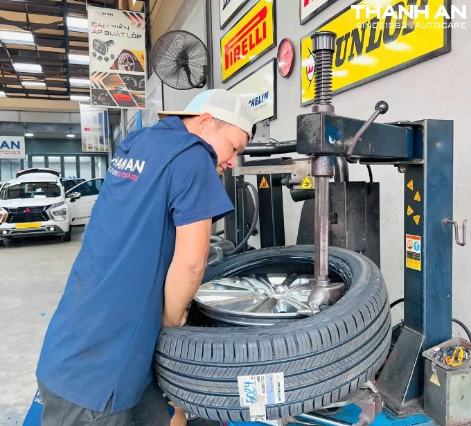 Thay lốp xe ô tô Gò Vấp: Giá tốt, Chính hãng, Chuyên nghiệp