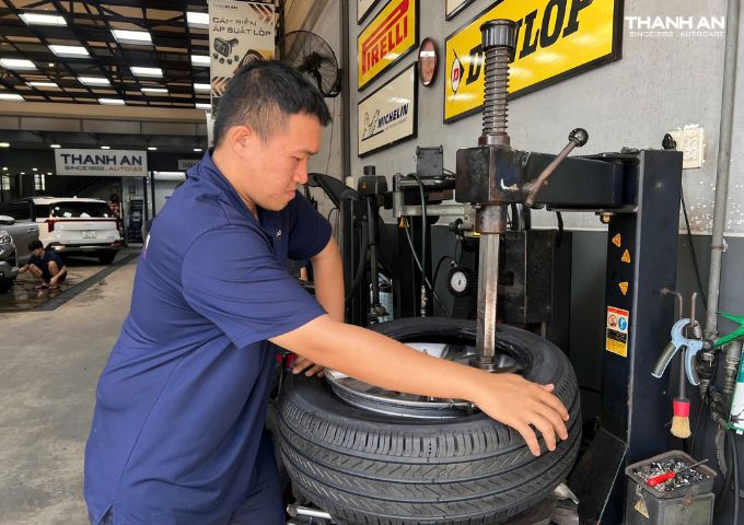 mazda-cx30-thay-2-lop-michelin-215-55r18-primacy-5 (1)