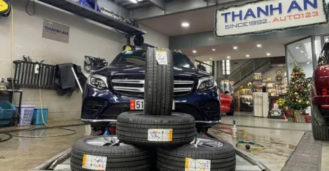 Mercedes GLC 300 thay 4 Lốp Pirelli 235 55R19 MOE RFT Romania_