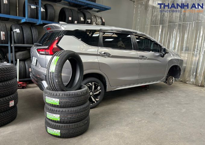 mitsubishi-xpander-thay-4-lop-bridgestone-205-55r17-ep150