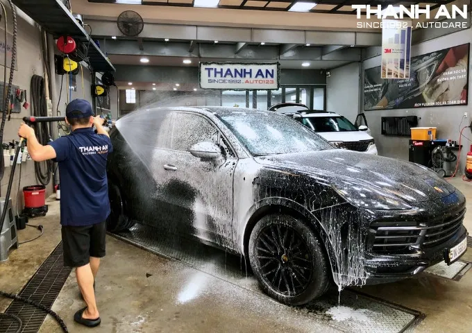 Rửa Xe Ô Tô Quận 7: Tìm Tiệm Uy Tín, Giá Tốt, Gần Bạn Nhất