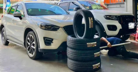 Thay lốp xe bridgestone 22555R19 o to cho mazda cx 5 taiquận 7