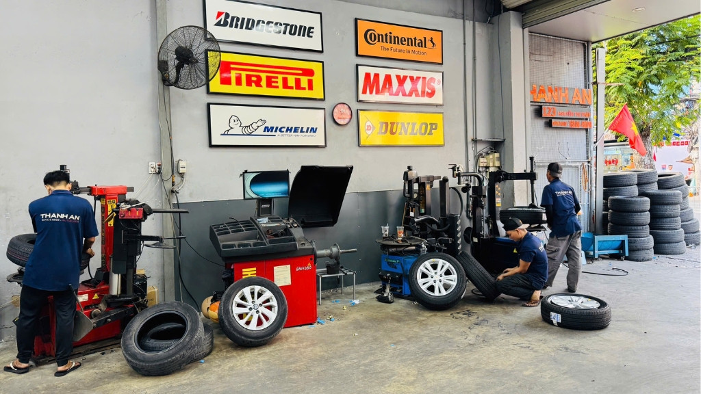 thay-lop-xe-o-to-tet-2026