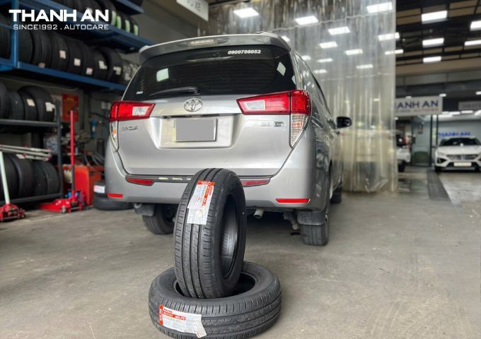 toyota-innova-thay-3-lop-maxxis-205-65r16-map5 (2)