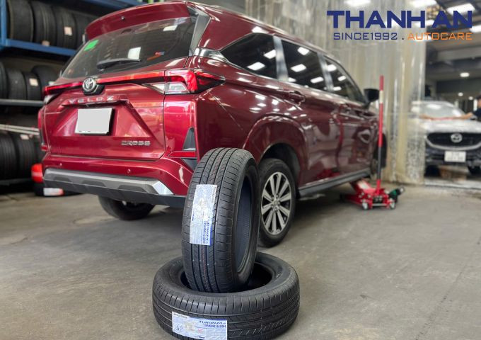 toyota-veloz-thay-2-vo-bridgestone-195-60r16-t06-indo