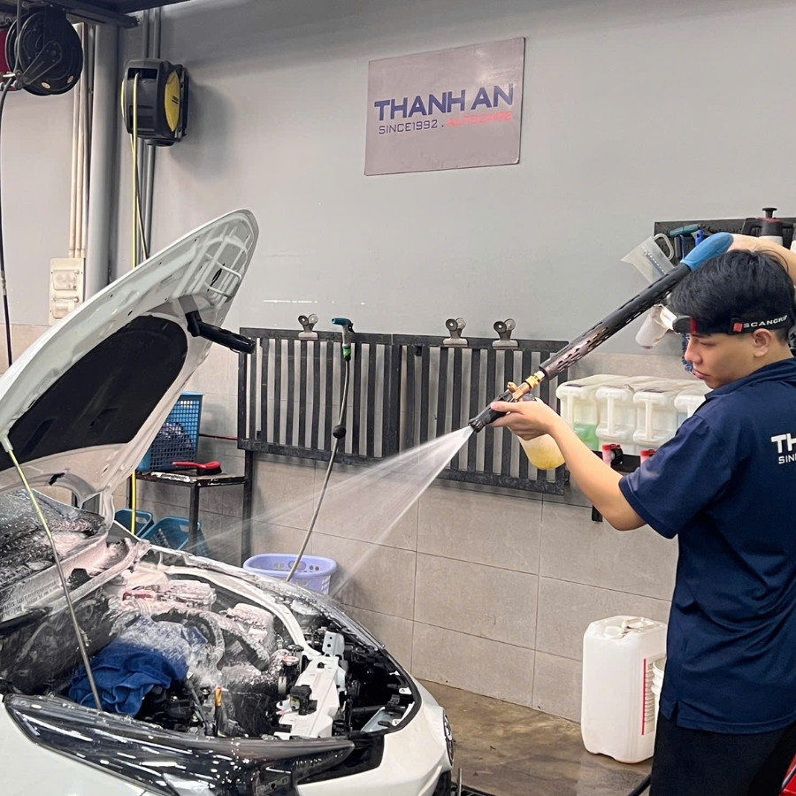 Vệ sinh khoang máy