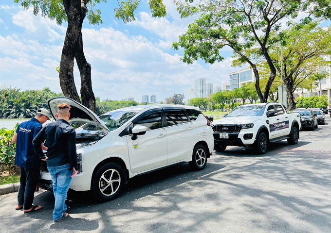 cuu-ho-thay-binh-ac-quy-cho-xe-toyota-phu-my-hung