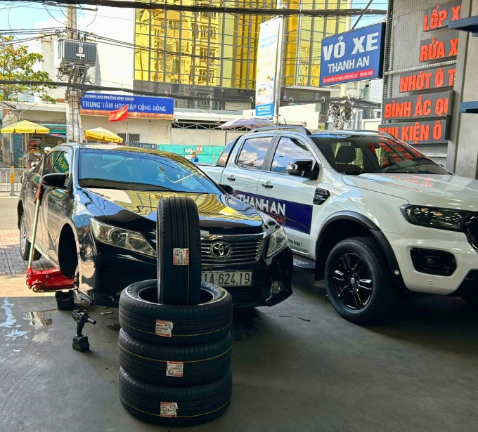 Thay lốp xe ô tô Quảng Trị: Giao lốp tận nơi chính hãng, nhanh và giá đúng