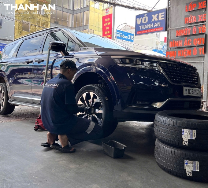 Thay lốp xe ô tô Gia Lai: Giá tốt, chính hãng, uy tín